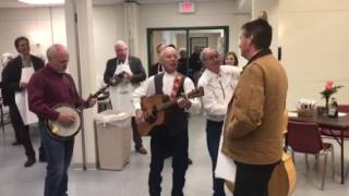 Mayor Burchett sings Cas Walker jingle