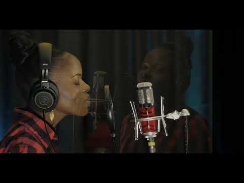 Josephine Minza - Mimi Si Mtumwa (Live Studio Music)