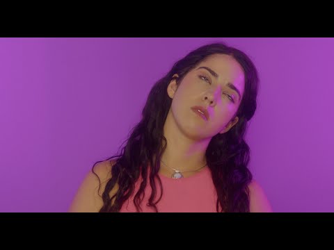 Psychologiestudent von New-Age-Hypnotiseur einer Gehirnwäsche unterzogen