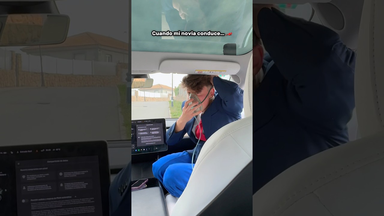 Cuando ellas conducen…😰 ig: @adriianromero__