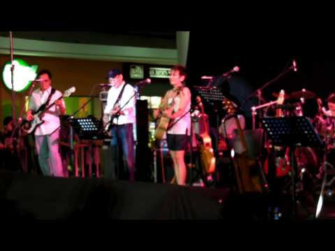 The Electromaniacs - band intro