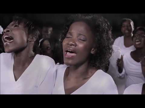 Les seraphins - Plus pres de toi . Haitian Gospel Music  2017 Best adoration