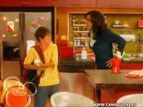 Andrea Guasch - Nada es lo que parece ser.