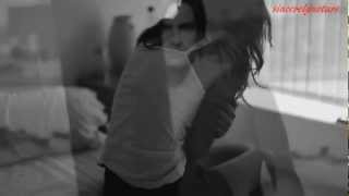 Kelly Clarkson - Addicted ( HD )