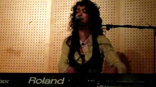 Carmen París . FNAC TRIANGLE. Mayo 2008