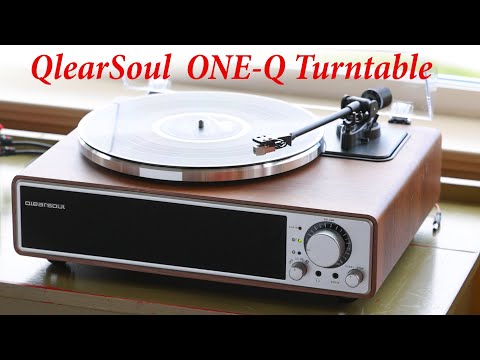 Qlearsoul One-Q Turntable and Bluetooth speakers