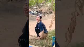 Download lagu Cewek cantik kencing sembarangan mp3 Download lagu Cewek cantik kencing sembarangan mp3