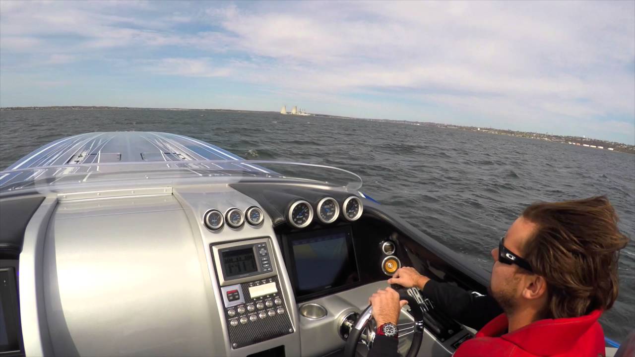 Outerlimits Powerboats SL52 quick test