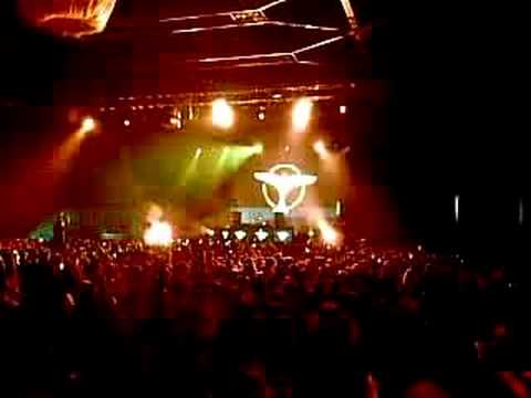 Tiesto Live at Festivalna hall, Sofia, Bulgaria (17.09.2008) part 1