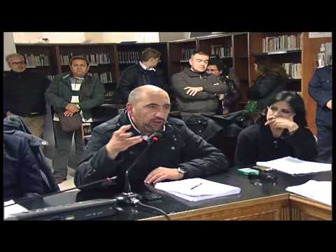 ONDA TG 29.04.2014 - POPOLI PROTESTE PER ACQUA A PAGAMENTO AUTORIZZATA DAL COMUNE