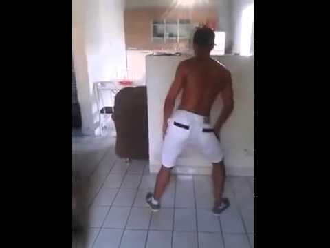 Cel mai frumos dans facut de un baiat