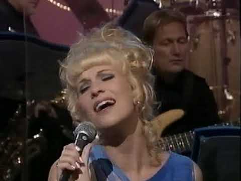 LAURA VOUTILAINEN - Vuoksi sun. Sov. Jari Puhakka (Tuttu Juttu Show, TV2 1998)