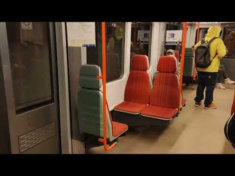 Oznámení na Pražského Povstání Linka C DPP Praha / Ansage Bis Pražského Povstání Linie C DPP Prag