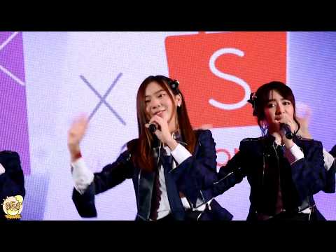 (Fancam) 140618 Pun BNK48 - sakura no hanabiratachi @Shopee event