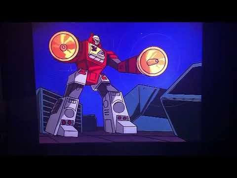 Transformers G1 -  Blaster VS Soundwave (Full Battle)