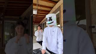 Download lagu I surprised her with Marshmello 😂 mp3