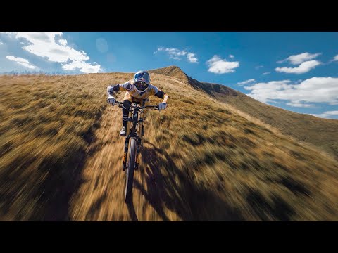 Gee Atherton je zpět