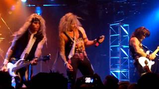 Steel Panther - Turn Out The Lights