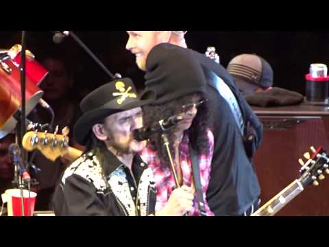 FOO FIGHTERS WITH LEMMY FROM MOTORHEAD, SLASH & ZAKK WIYLDE 01-10-2015