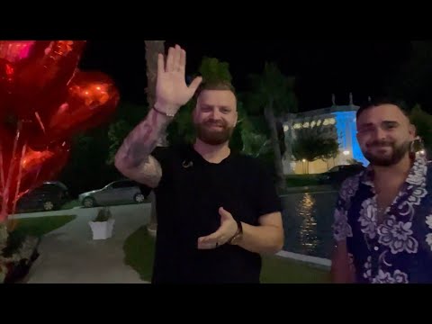 Dasma e vitit Kengetari i njohur Mateus Frroku , surprize me Arseldi Event