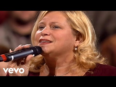 Sandi Patty - The Stage Is Bare (Live)