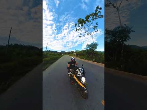 “Rodando al atardecer por las montañas de Rosas Cauca 🌄🏍️ | V-Strom 650 Colombia #shorts”