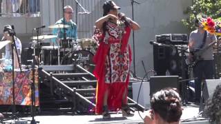 Lila Downs -  Minimum Wage