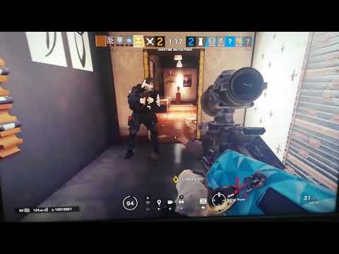 Insane IQ INVISIBLE GLITCH rainbow six siege!