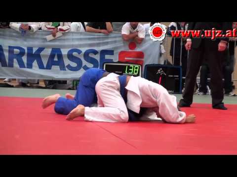 2012 Judo OEM U17 -50kg: LEONFELLNER, Valentin (SVG) - FIDLER, Lukas (UJZ)