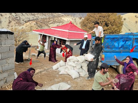 Documentary Stepmother: Shadows of Loneliness: The Feelings of the First Wife in Polygamy