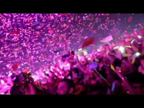 CALVIN HARRIS (LIVE IN PUERTO RICO, ELECTRIC HOLIDAY)
