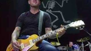 Social Distortion - She&#39;s a Knockout