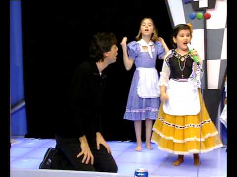 The Boys' Musical Show, Andrea Sings, Paraguay - Videomatch