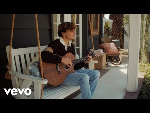 Zach Hood Lyrics : when she was mine + Terjemahan - Pancaswara Lyrics