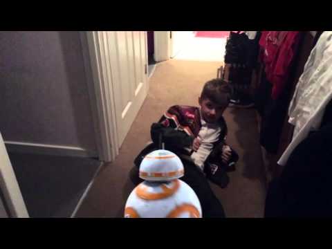 BB 8 shocks Finn!!