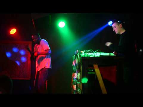 Red Eye Hi Fi Feat. Fox live @ Flying Circus Pub