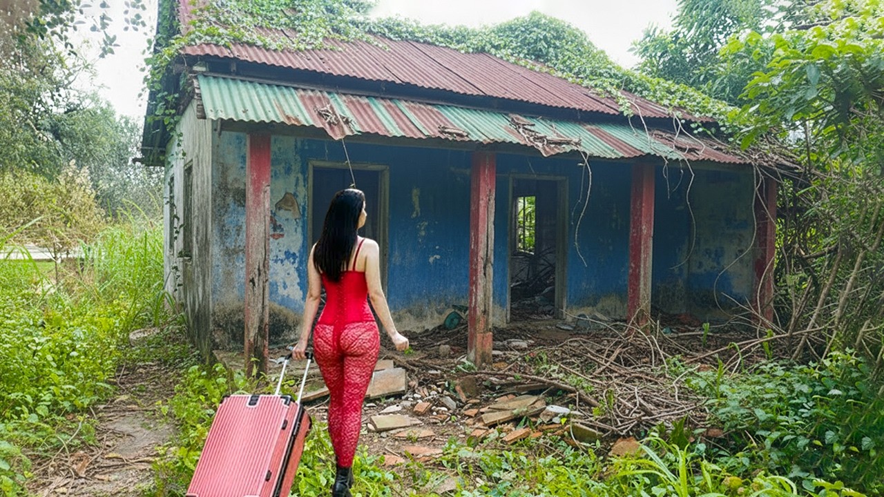TIMELAPSE: Young Woman Abandons City Life To REVIVE Her Grandmother's Old House