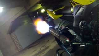 Yamaha FZ1-N spitting flames