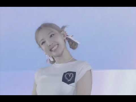 Jeongyeonie and Momoring tight hug # Polish ~ Twice in Tokyo Dome Day 2