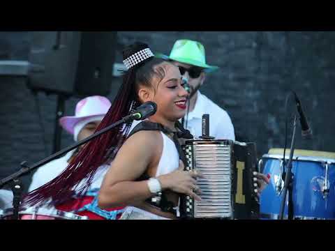 Mama Cela, La Inquieta tipica