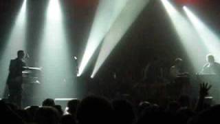 Hold On, by Hot Chip (@ Melkweg 14.11.08)