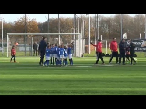 Kampioenschapswedstrijd SV Houten F1  -  VVIJ F1 28 november 2015