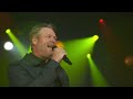 Blake Shelton - Gonna (Live in Los Angeles)