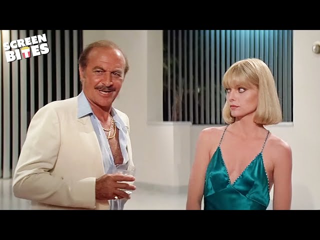 First Time Meeting Elvira (Michelle Pfeiffer) | Scarface (1983) | Screen Bites