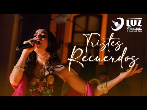 Silvia Zepeda - Tristes Recuerdos 😢  | MUSICAL