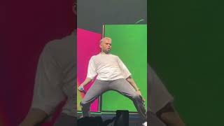 Chris Brown - Pills &amp; Automobiles (LIVE)