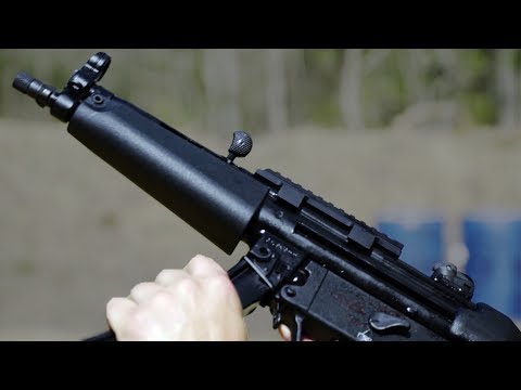 Různé způsoby přebíjení samopalu MP5