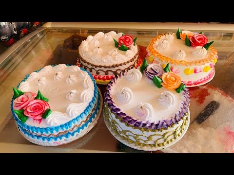 How to decorate a cake like a professional baker