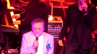 Frankie Valli & The Four Seasons Working My Way Back To You Live in Concert