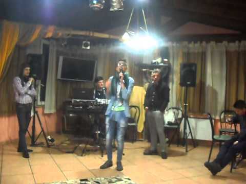 Umberto canta "Ragazzina Particolare" serate de del 25/02/2013